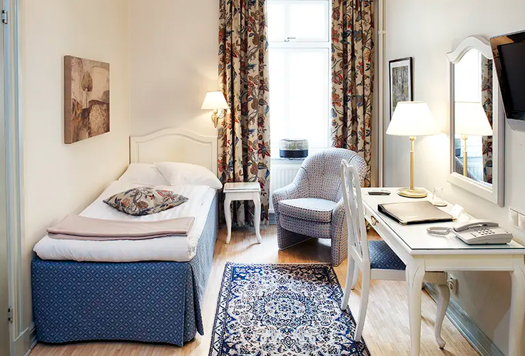 Hotel Royal Single Room